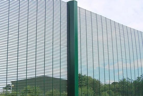 4.0 mm Zielony ogrodzenie z galwanizowaną siecią stalową