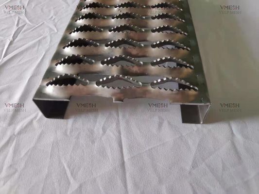 300mm aluminium Ząbkowane metalowe kraty Grip Strut Chodnik nie rdzewieje