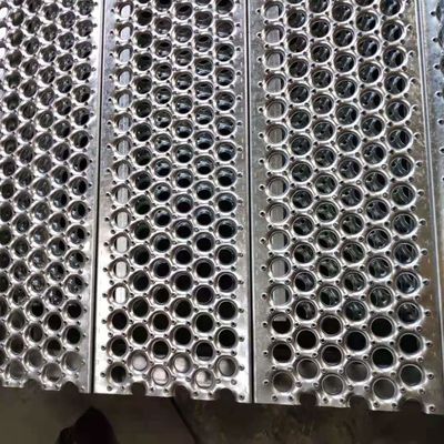 Perforowana krata bezpieczeństwa ze stali nierdzewnej i aluminium
