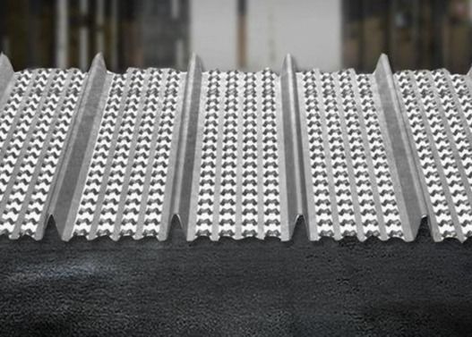 Ocynkowane metalowe szalunki o wysokim żebrze Do betonu Odległość żebra 90 mm