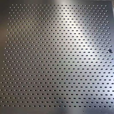 Dekoracyjne panele metalowe 1m X 2m Perforowana siatka do mebli zewnętrznych lub wewnętrznych