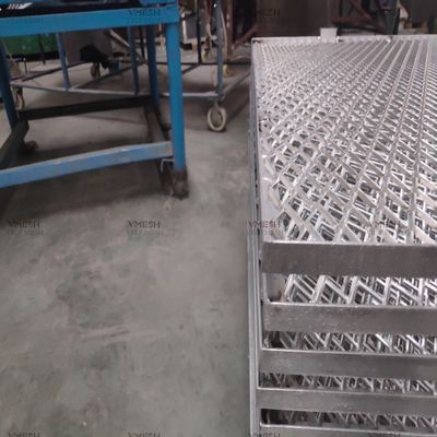 Rozszerzony metalowy ekran z ocynkowanego wzoru diamentu do siatki dekoracyjnej