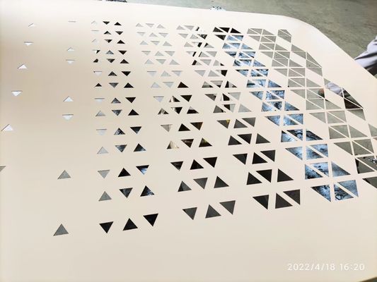Powłoka powłoka złoty kolor brązowy Miodnica Dziura okrągła Metal Mesh Perforated Metal Sheet