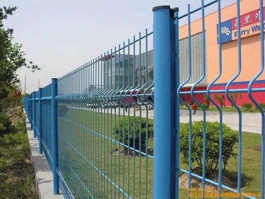Ogrodzenie z siatki drucianej 3D malowane proszkowo z metalu z kwadratowym okrągłym słupkiem