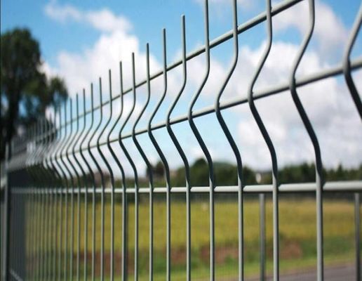 Ogrodzenie z siatki drucianej 3D malowane proszkowo z metalu z kwadratowym okrągłym słupkiem