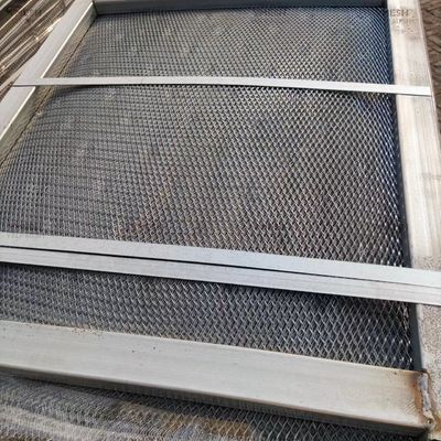 G90 G60 Amerykański standard 1,75 funta Samoprzylepna siatka z siatki metalowej ocynkowanej diamentowo