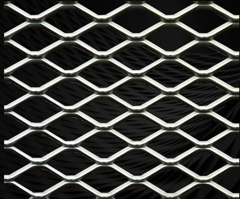 Siatka metalowa cięto-ciągniona ze stali niskowęglowej z diamentowym otworem na płot