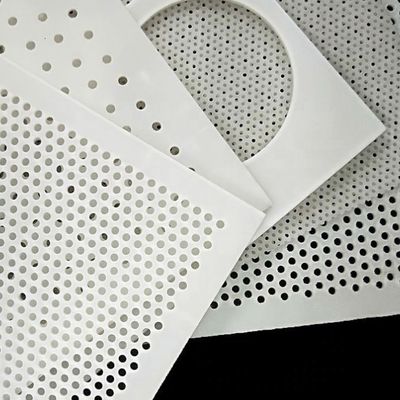 Lekkie plastikowe blachy z okrągłymi otworami