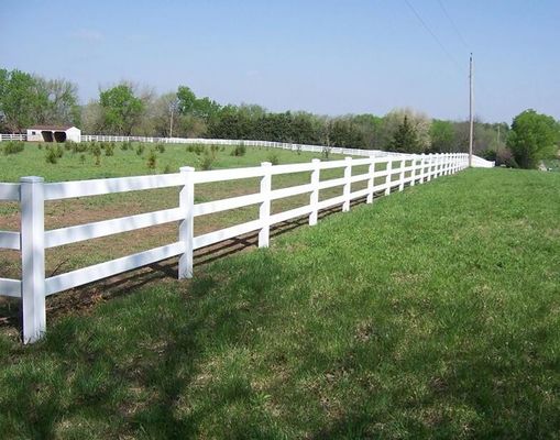 Białe PVC pokryte winylem Ranch Horse Fencing 1,2m-1,5m Wysokość