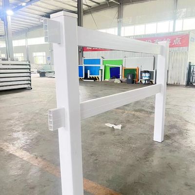 Ekologiczne ogrodzenia rolnicze z PVC, winylowe ogrodzenie dla koni z PVC z 2 szynami