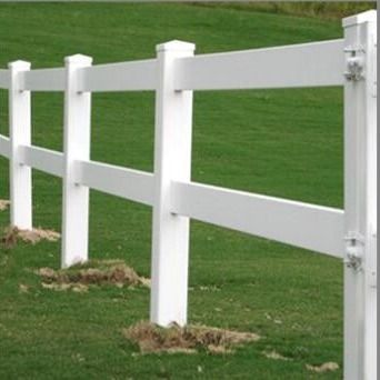 Ekologiczne ogrodzenia rolnicze z PVC, winylowe ogrodzenie dla koni z PVC z 2 szynami