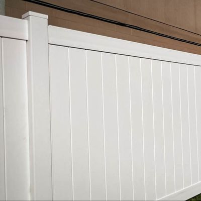 6x8ft biały panel ogrodzenia prywatności z winylu dla dziedzińców mieszkalnych