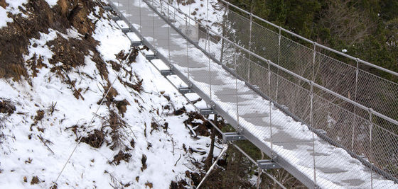 Odporna na promieniowanie UV siatka z liny stalowej nierdzewnej o długiej żywotności i nietoksycznych właściwościach do ogrodzeń w zoo i wolier dla ptaków