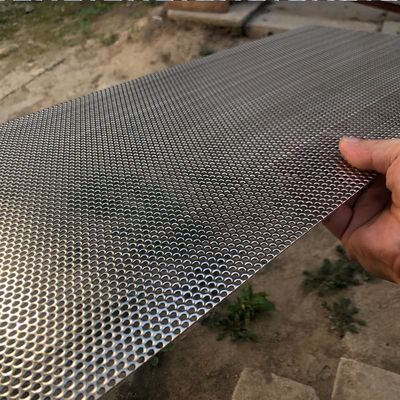 Powłoka PVDF Architektoniczne kwadratowe Panele aluminiowe z perforacją