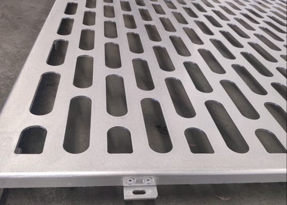 Dekoracyjne płyty z metalowych siatek perforowanych o wymiarach 1m x 2m do mebli