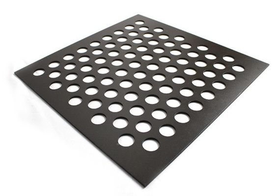 Dekoracyjne płyty z metalowych siatek perforowanych o wymiarach 1m x 2m do mebli