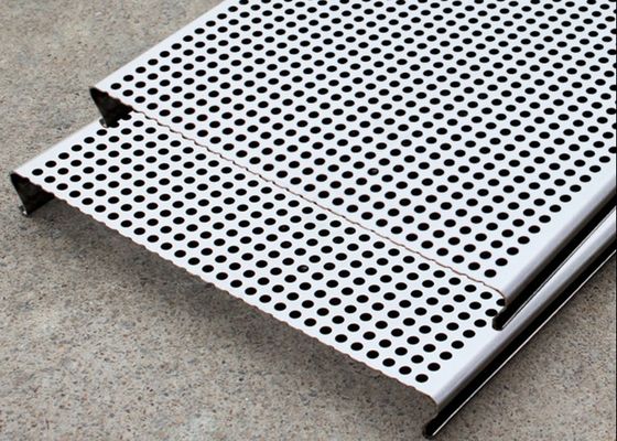 Perforowane płyty sufitowe z powłoką PVC z aluminium 3003H24, podwieszane
