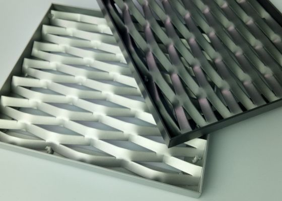 Złota aluminiowa rozszerzona siatka pokryta 3,5 mm 4,0 mm z ramą