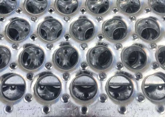 Aluminiowa kratka antypoślizgowa do przejść na dachu solarnym 3,0 mm 3,5 mm