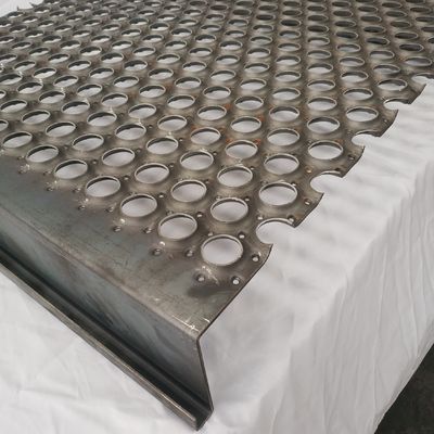 Węglowa stal Perf O Grip Planks 3mm Perforated Safety Grating