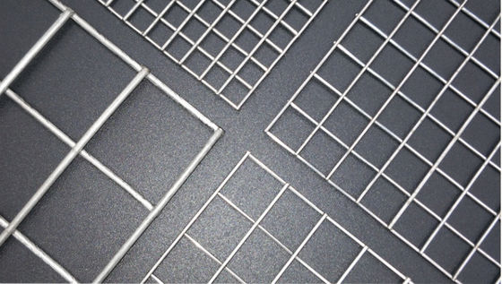 2*2in Panel z galwanizowaną siecią stalową do konstrukcji