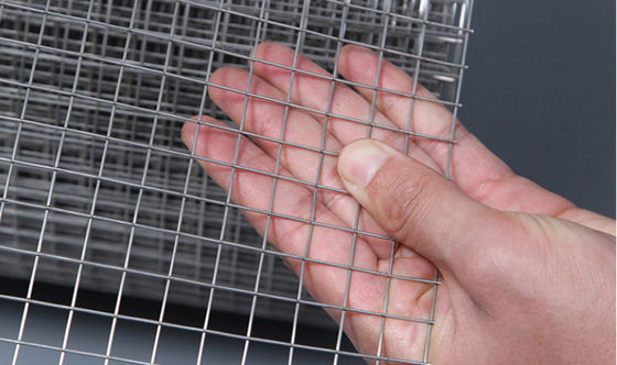 25x25mm Galwanizowane panely zestawu zestawu z spawanymi drutami do dekoracyjnych ogrodzeń