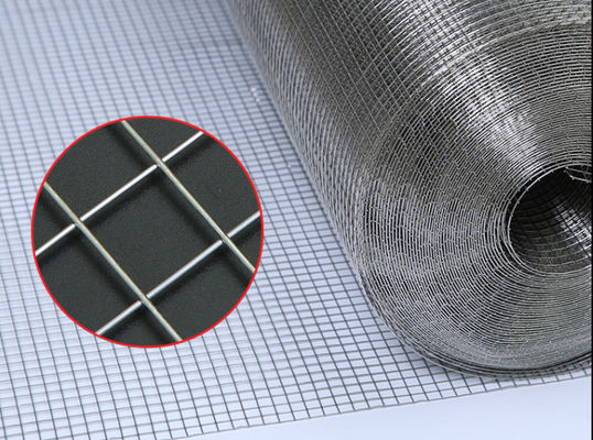 1x1in Galwanizowane Żelazne Zwojowe Wire Mesh Roll dla Budownictwa