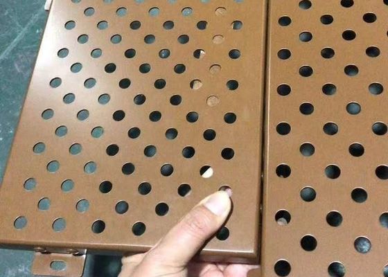 Elektryczne ocynkowane perforowane płyty sufitowe 2x2 powlekane PVDF