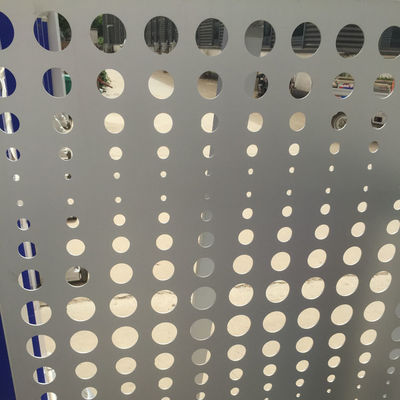Perforowana aluminiowa siatka 1000x2000mm Panel dekoracyjny 0,3 mm grubość