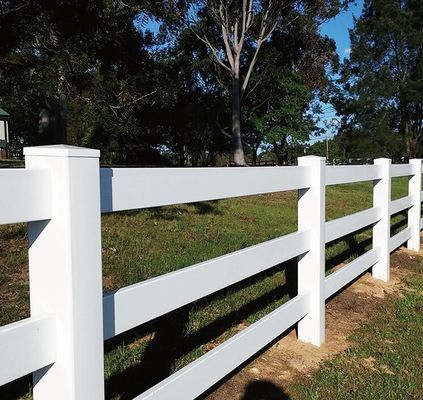 Łatwa instalacja 3 szyby Design PVC Plastic Vinyl powlekany Ranch Paddock Horse Fencing