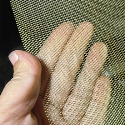 0.3x0.4mm otwierające rozszerzone panele sieci metalowej Czerwony drut miedziany do akumulatorów