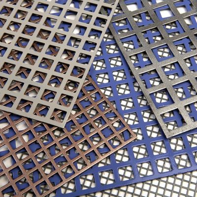 Aluminiowe Perforate Metal Facade Panels Dekoracyjna ściana zasłona Perforated Mesh