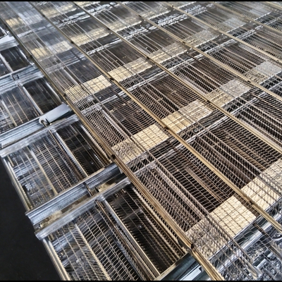 Łatwe szczelinowanie i mocowanie sieci antyryskowej Cement pouring formwork structure