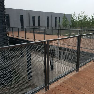 Ocynkowana siatka metalowa cięto-ciągniona z powłoką proszkową do ogrodzenia zabezpieczającego na zewnątrz