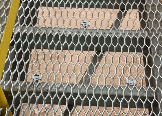 Standardowa blacha cięto-ciągniona o grubości 4,5 mm ze stali ocynkowanej na platformę