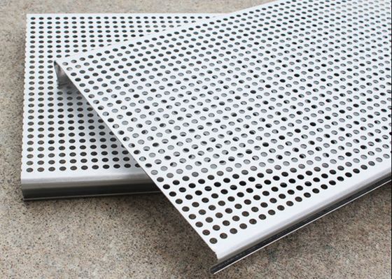 Powlekane PCV 3003H24 Aluminiowe perforowane metalowe płyty sufitowe Zawieszone