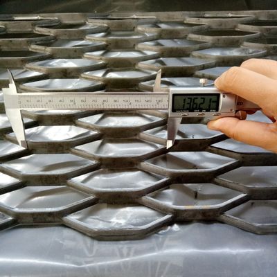 Ocynkowane 3,0lbs Siatki antypoślizgowe z siatki metalowej z siatki antypoślizgowej